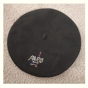 NWOT Paris Beret